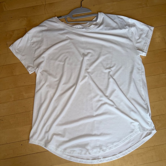 Athleta Move with ease top, M,  CB2551 - Picture 3 of 4